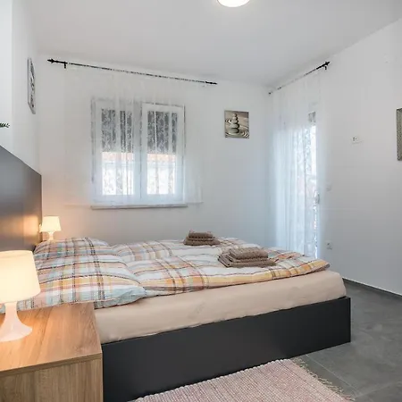 Apartment Spanic 1 *