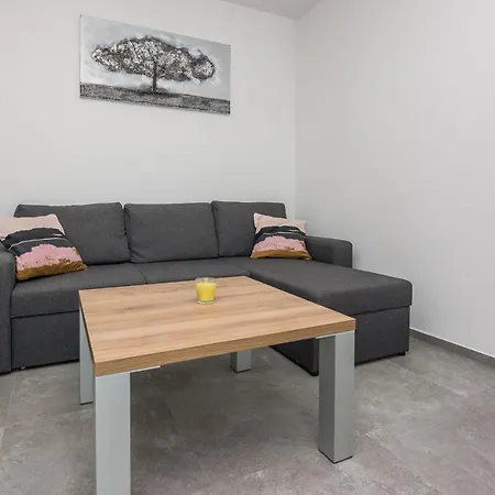 Spanic 1 Apartman *