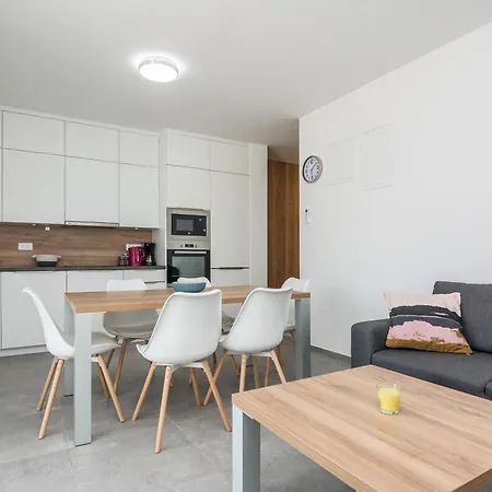 Spanic 1 Apartment *