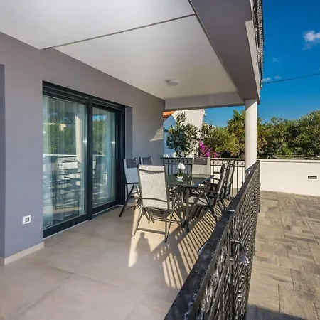 Spanic 1 Appartamento *