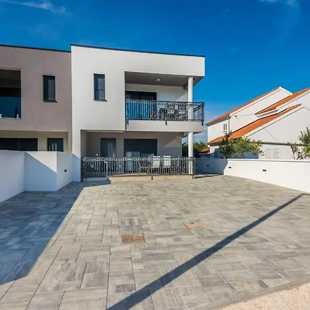 Διαμέρισμα Spanic 1 Vir