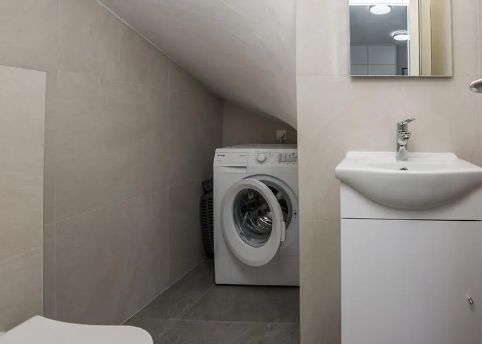 Διαμέρισμα Spanic 1 *