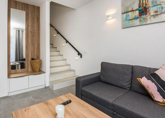 Spanic 1 Διαμέρισμα Vir